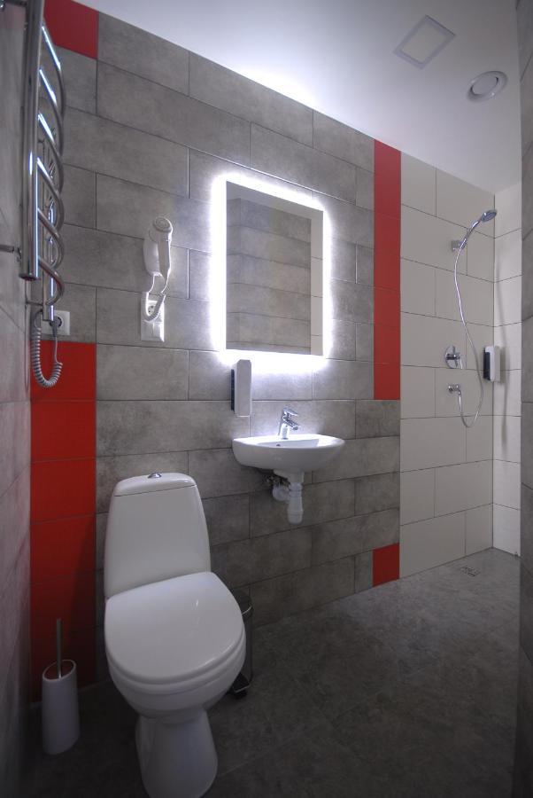 Cubby Hotel Львов Экстерьер фото